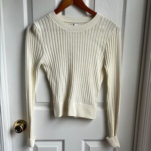 Hollister Women’s White Ribbed Knit Top Size Medium